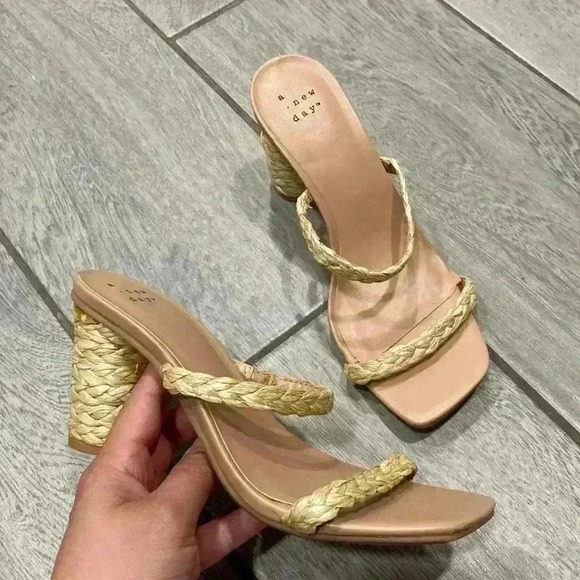Target Shoes - Target A New Day Rafia Block Heel Sandals Size 6